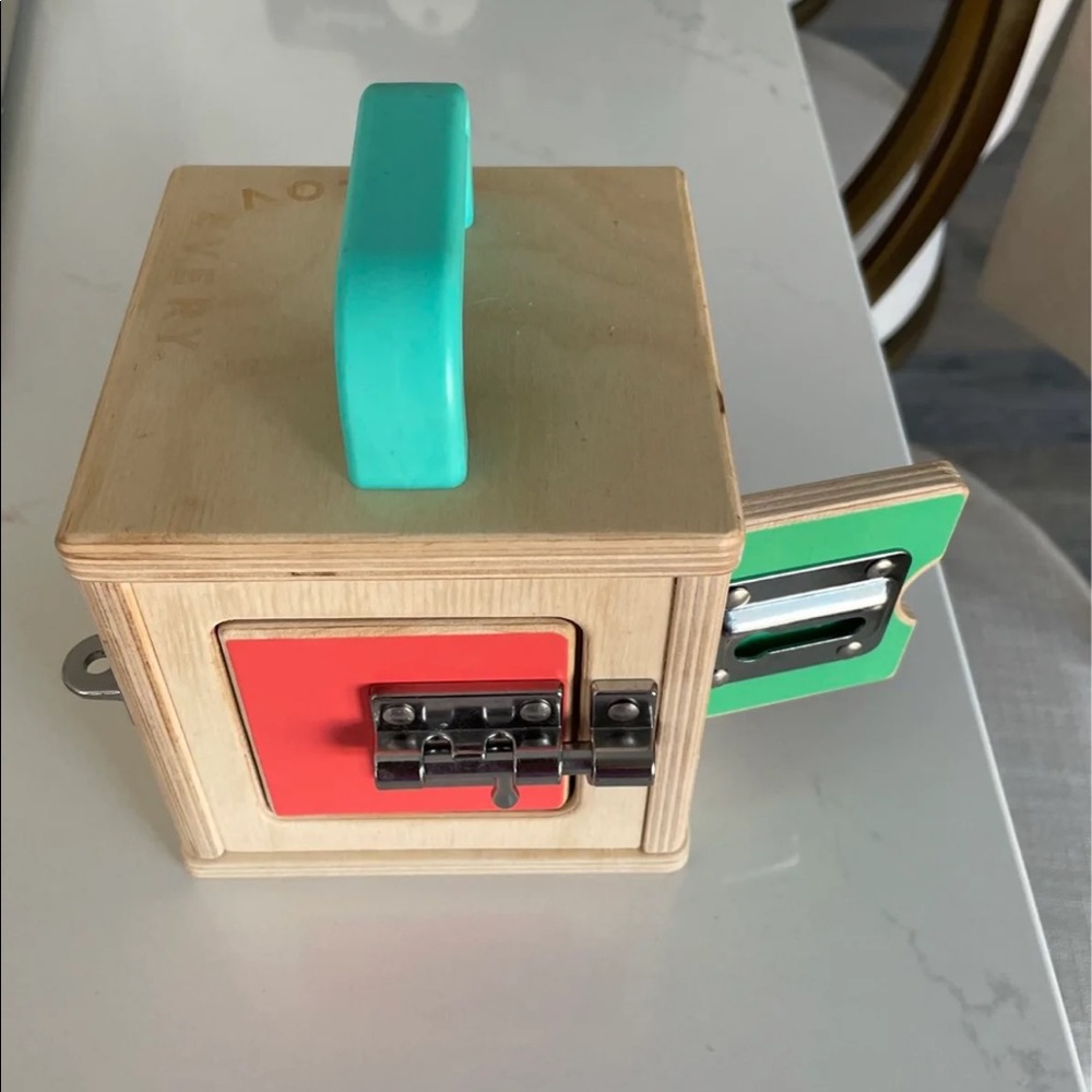 Lovevery the lockbox